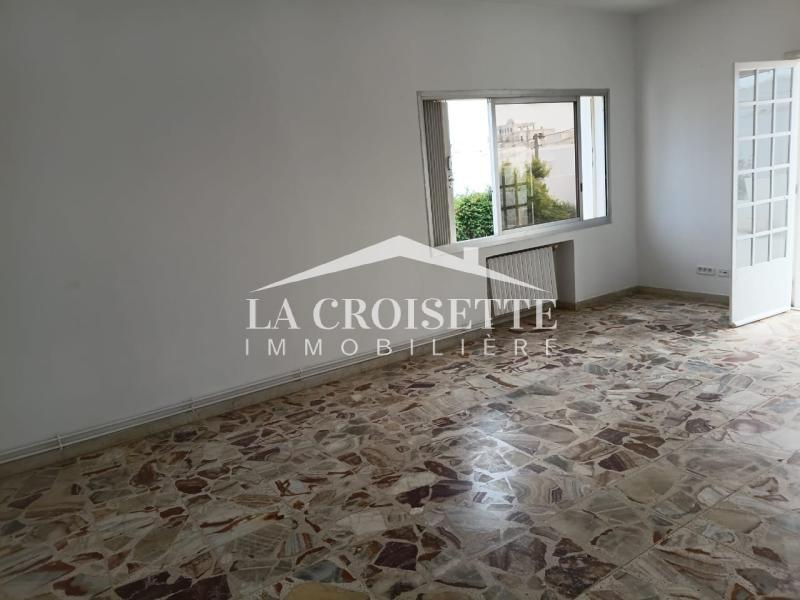 Etage de villa S+2 à La Marsa